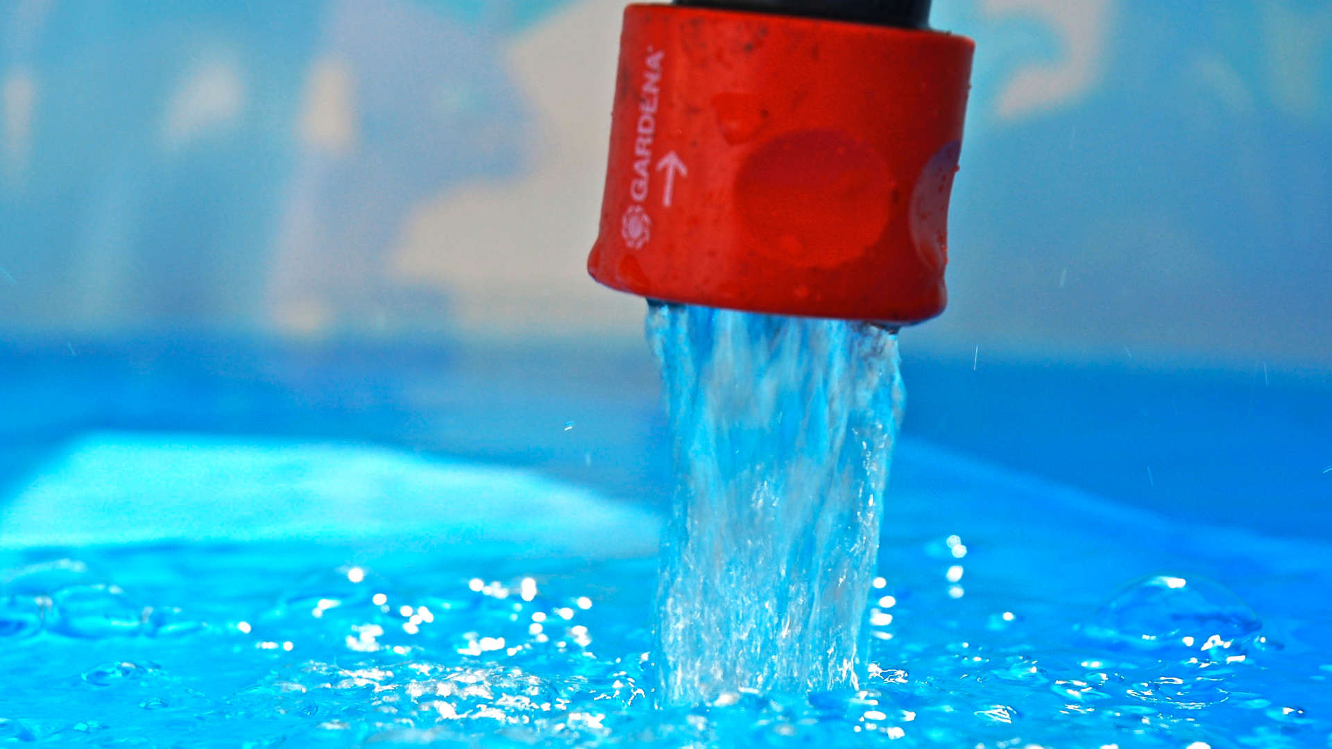 water en vuur tuinslang waterstraal zwembad