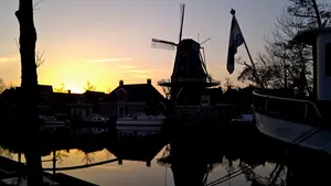 gezegend brood stoombootkade zonsondergang