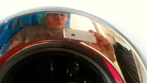 geschonden onschendbaarheid wasmachine zelfportret