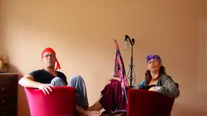 Ontwaakt, softwarematig geketenden der aarde!