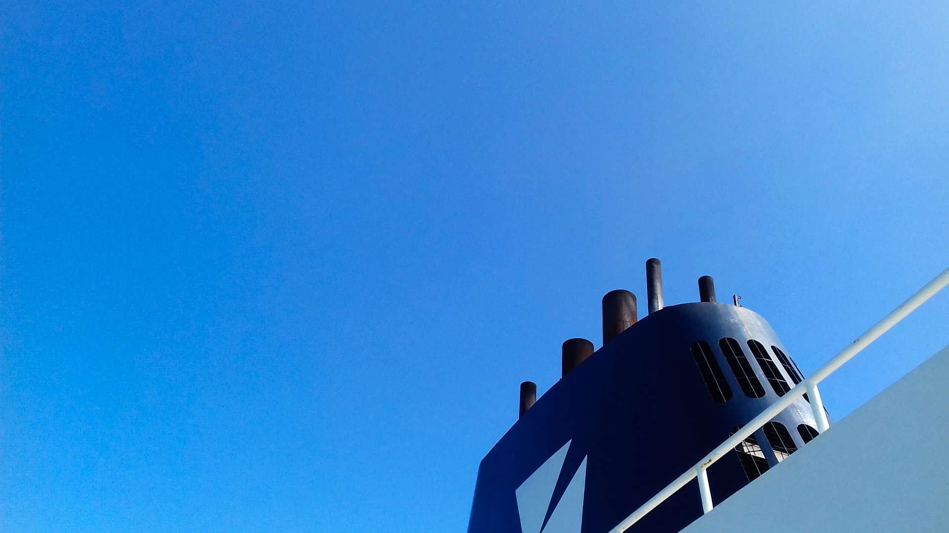 schoorsteen boot bluesky