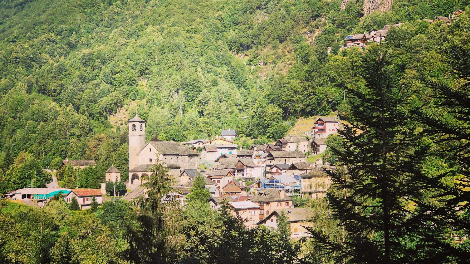 uitzicht op san carlo in de italiaanse alpen