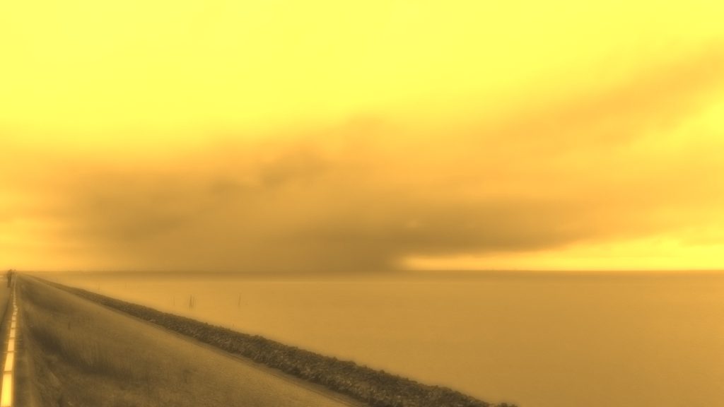 dreigende-lucht-boven-afsluitdijk
