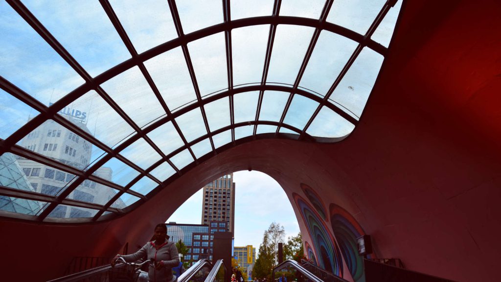 eindhoven-architectuur-roltrap-centrum