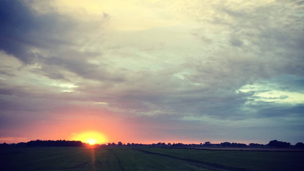 zonsondergang-langs-sneekermeer